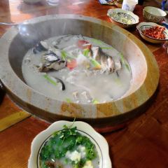 野生菌蒸汽石锅鱼 User Photo
