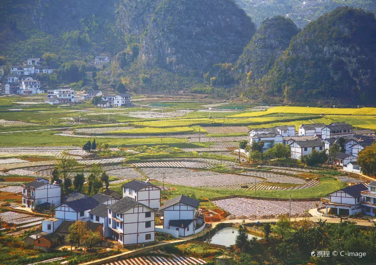 【六盤水天氣】2025六盤水氣溫指南，最佳旅遊季節與穿衣搭配建議