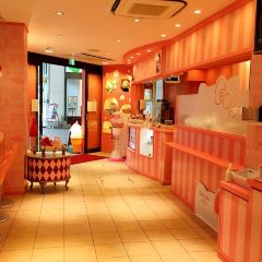 Cafe de Miki with Hello Kitty User Photo