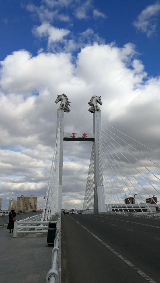 哈薩爾大橋