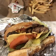 Peter's Gourmade Burgers User Photo