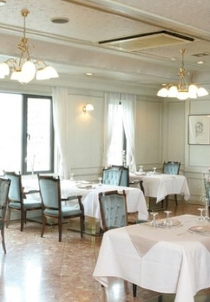 五島軒本店 レストラン雪河亭