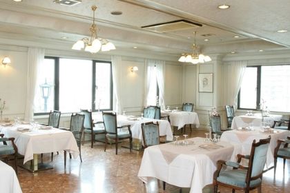 五島軒本店 レストラン雪河亭