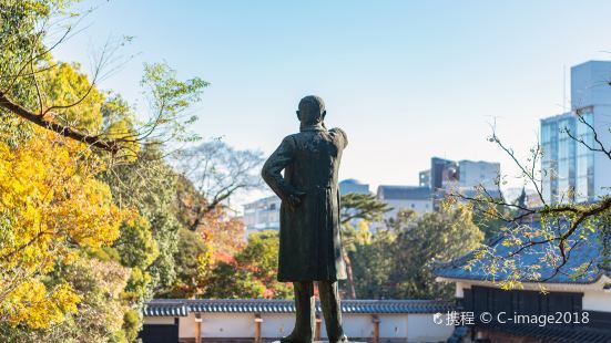 Statue of Taisuke Itagaki