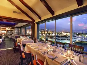 Fog Harbor Fish House