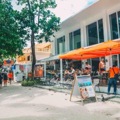 Cha Cha’s Beach Cafe. User Photo
