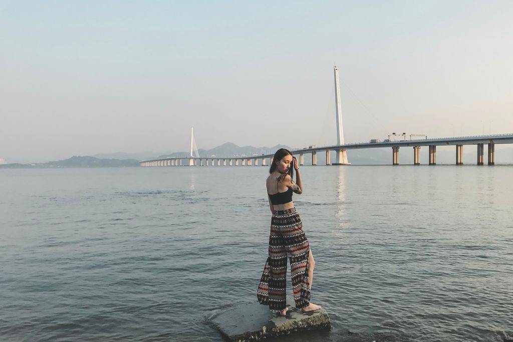 深圳私人導覽一日遊  蓮花山 市民中心 華強北 深圳灣公園 甘坑古鎮