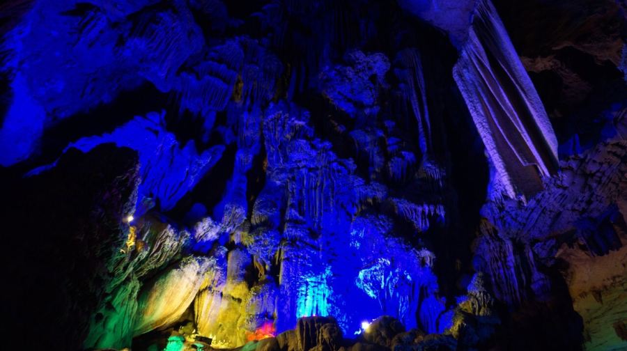 桂林灕江風景名勝區+銀子岩一日遊【最多8人小團出遊】