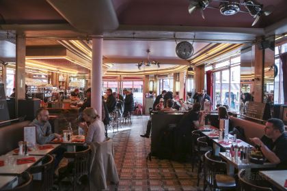 Cafe des Deux Moulins