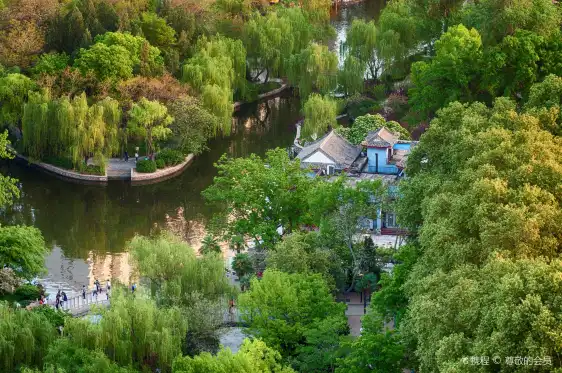 Hotels near Zhengzhou People's Park