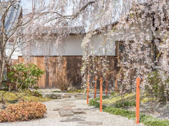 Homman-ji Temple