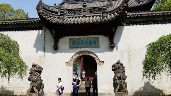 唐李公青莲寺，就是现在的李白纪念馆。一个唐朝始建的建筑，后来