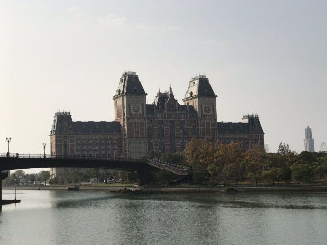 豪斯登堡