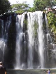 Cataratas Llanos de Cortes