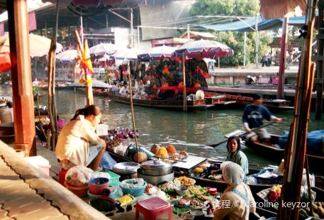 Kwan-Riam Floating Market