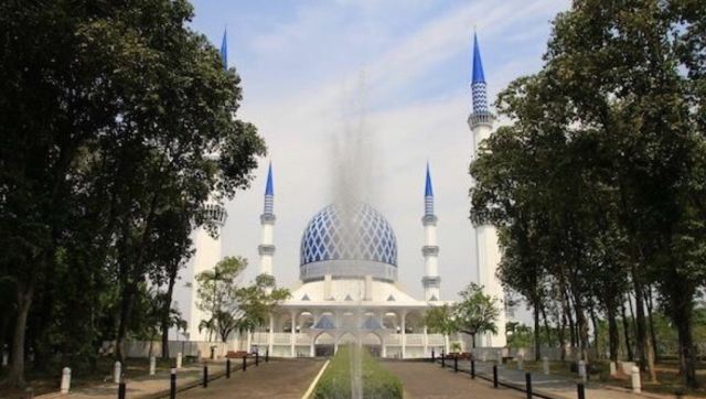 Sultan Salahuddin Abdul Aziz Shah Mosque