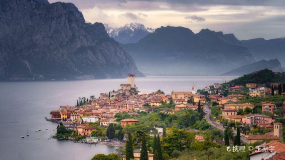 ทัวร์วันเดียว/ทัวร์หลายวัน ที่เวโรนา ทะเลสาบการ์ดา และซีร์มิโอเนในอิตาลี