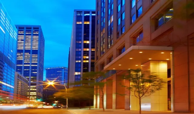 Top 24 Manhattan Hotels: from Budget to Luxury