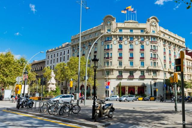 9 Awesome Things To Do In Barcelona in October 2020