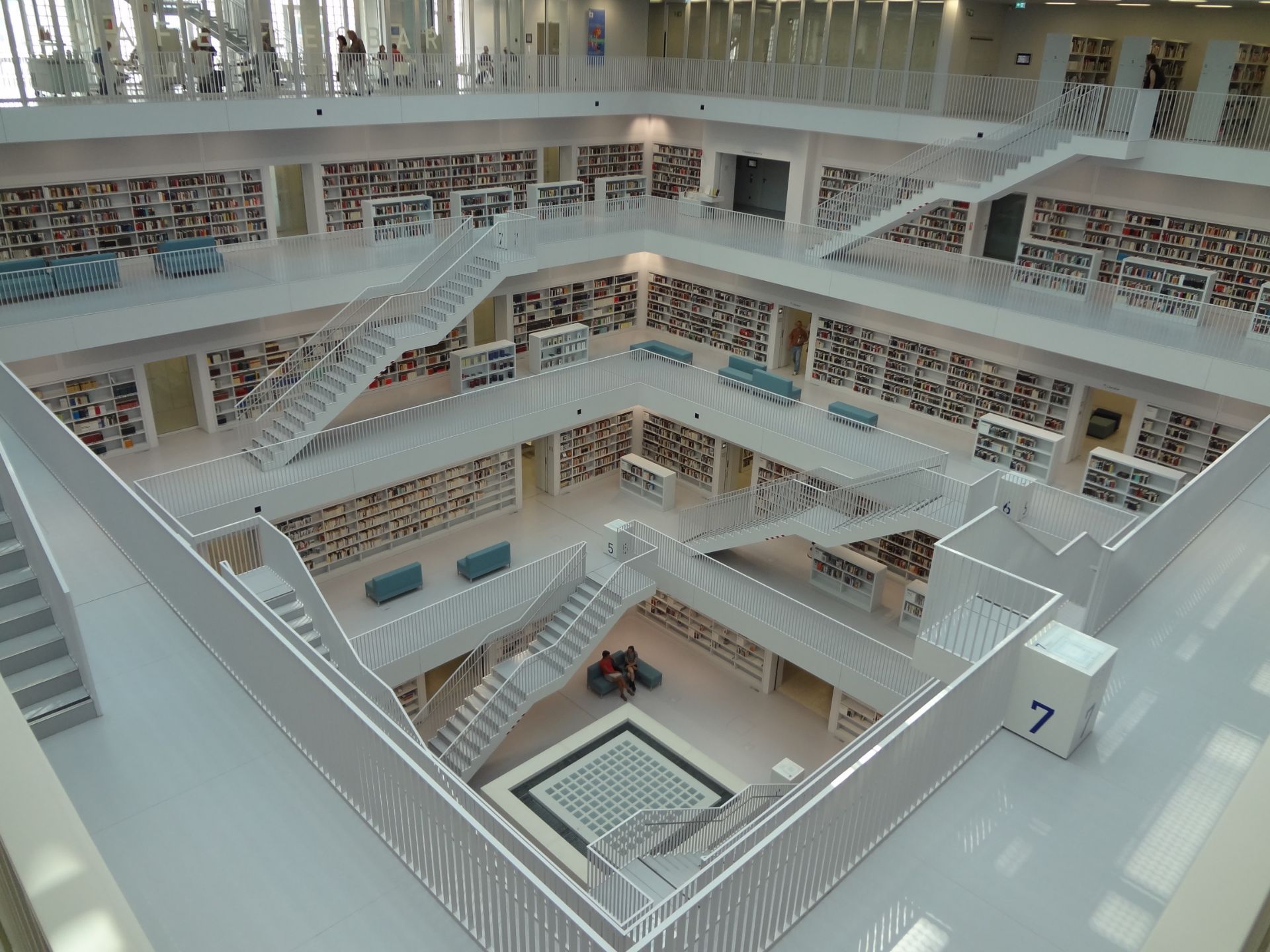 シュトゥットガルト シュトゥットガルト公共図書館 評判 案内 トリップドットコム シュトゥットガルト シュトゥットガルト公共図書館 評判 案内 トリップドットコム