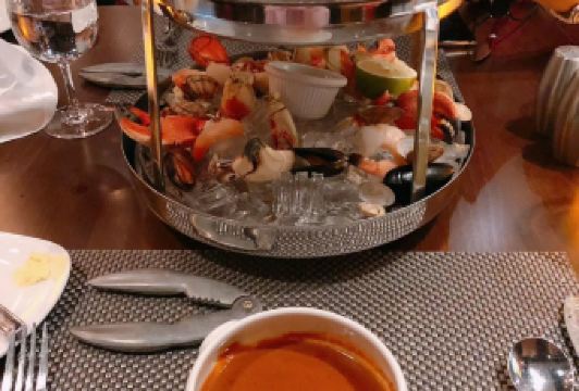 L'AMBROISIE User Photo