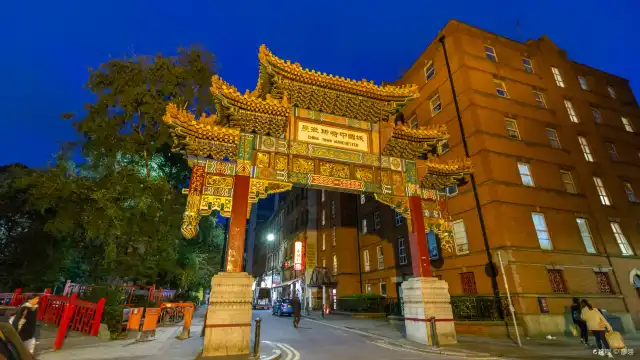 Hotels near Chinatown