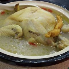 悦府东北私房菜·饺子王·铁锅炖(长白山万达店) User Photo