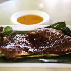 Lung Yai Thai Tapas User Photo