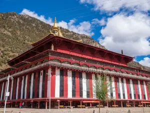 Leiwuqi Temple