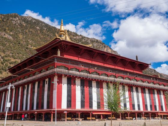 Leiwuqi Temple