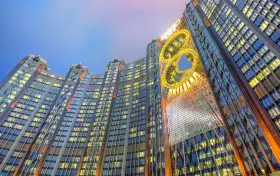 Golden Reel Figure-8 Ferris Wheel