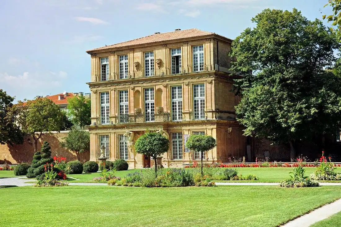 Hotels near Pavillon Vendome