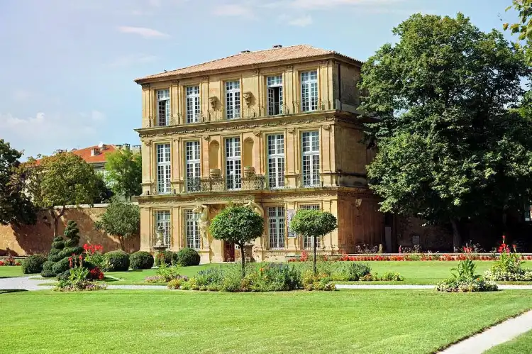 Hotels near Pavillon Vendome