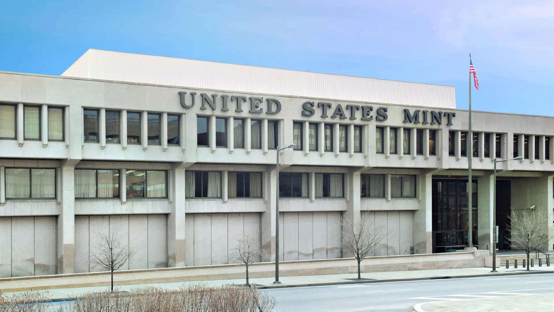 United States Mint 주변 호텔