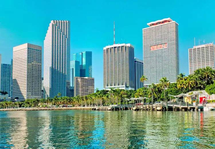 Hotel dekat Bayfront Park