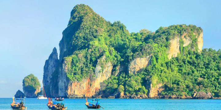 Loh Lana Bay
