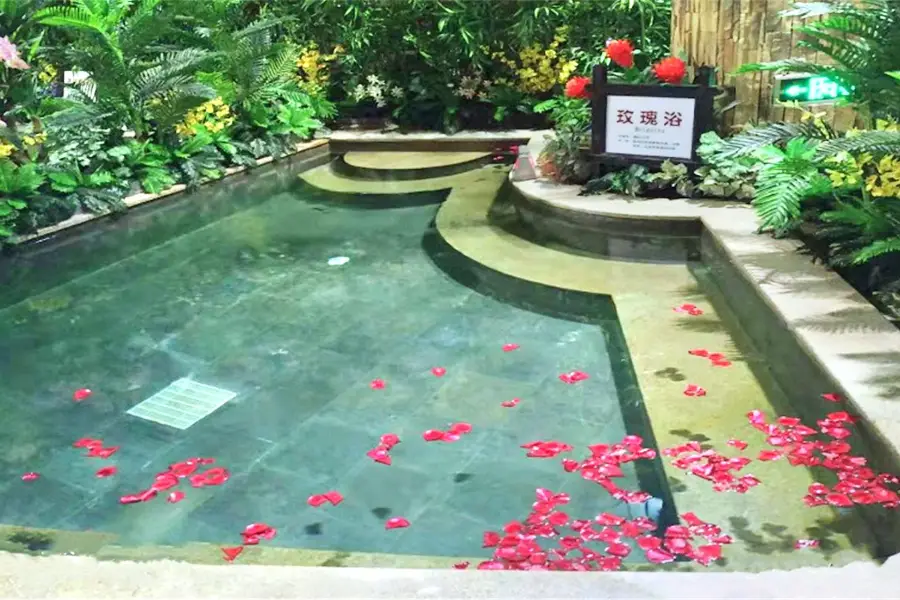 Fujuquan Tianran Hot Spring