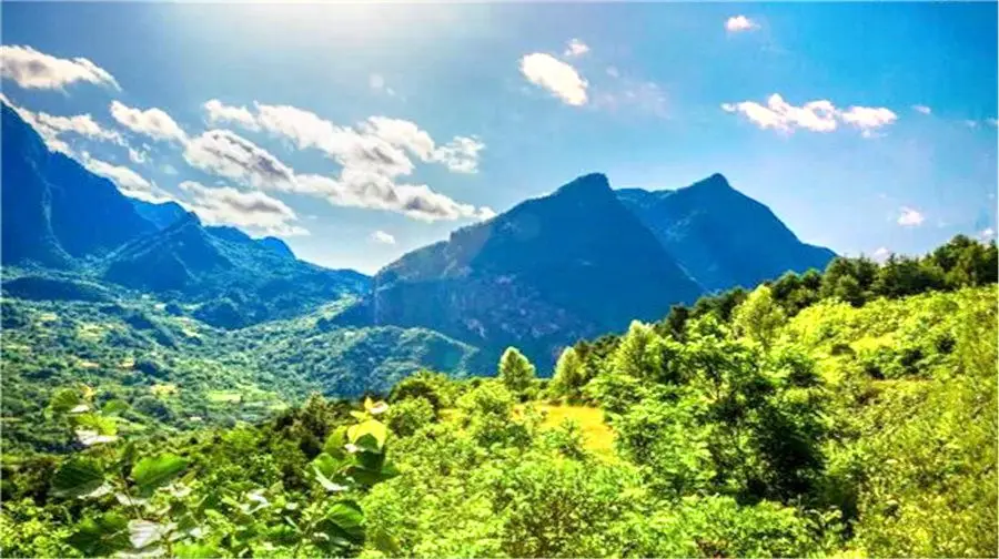 Yunping Three Gorges