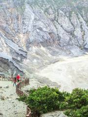 Tangkuban Perahu