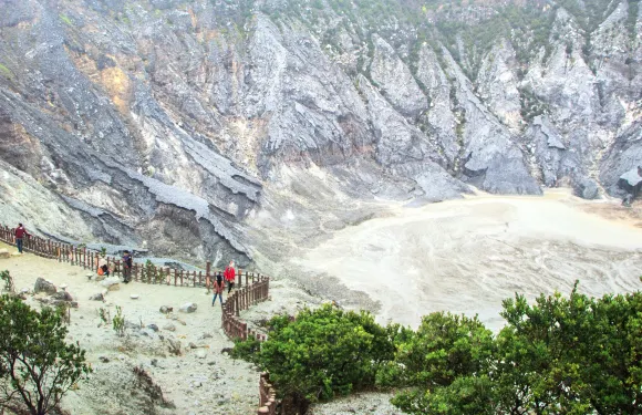 雅加達來回-覆舟火山一日遊【 中文包車遊-14H超長出行】