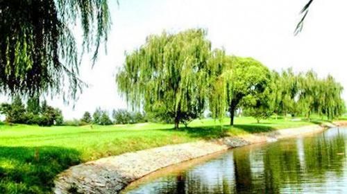 Yichang Sanxia Tianlongwan International Golf Club (Driving Range)