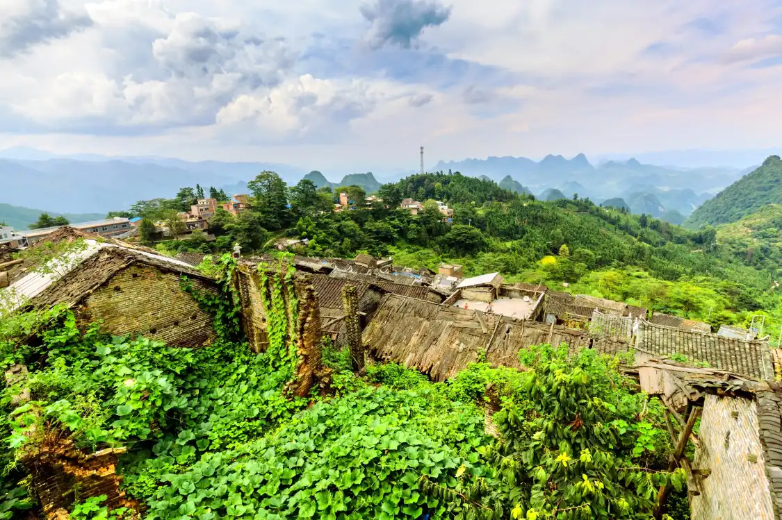 Hotels near Liannan Youling Folk Yao Village