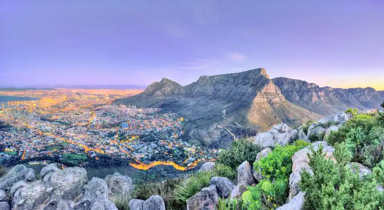 Hotel dekat Table Mountain