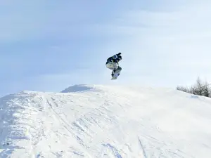 靜之湖滑雪場
