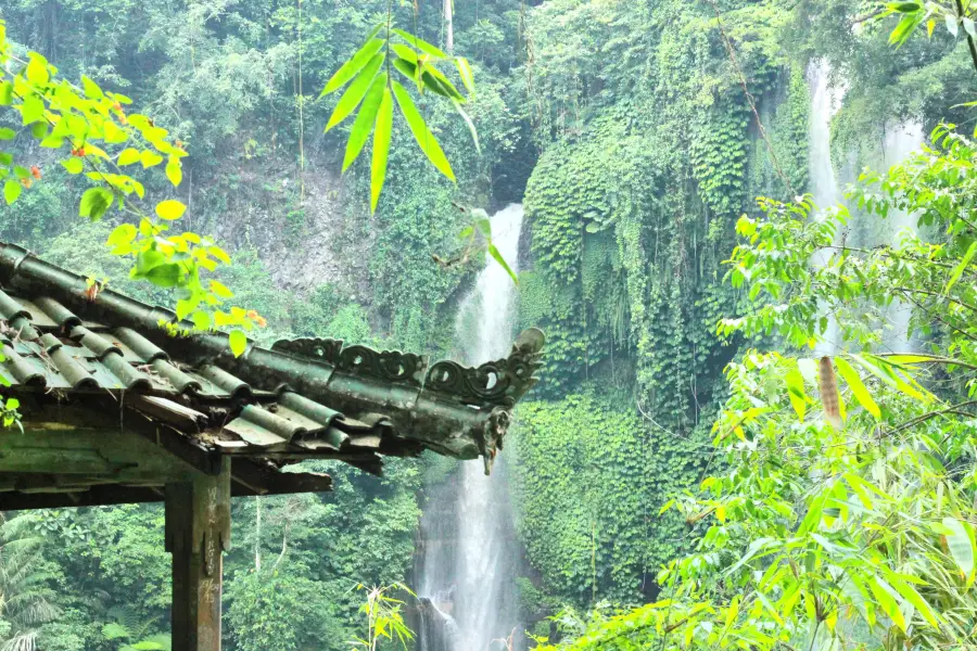 Munduk Waterfall