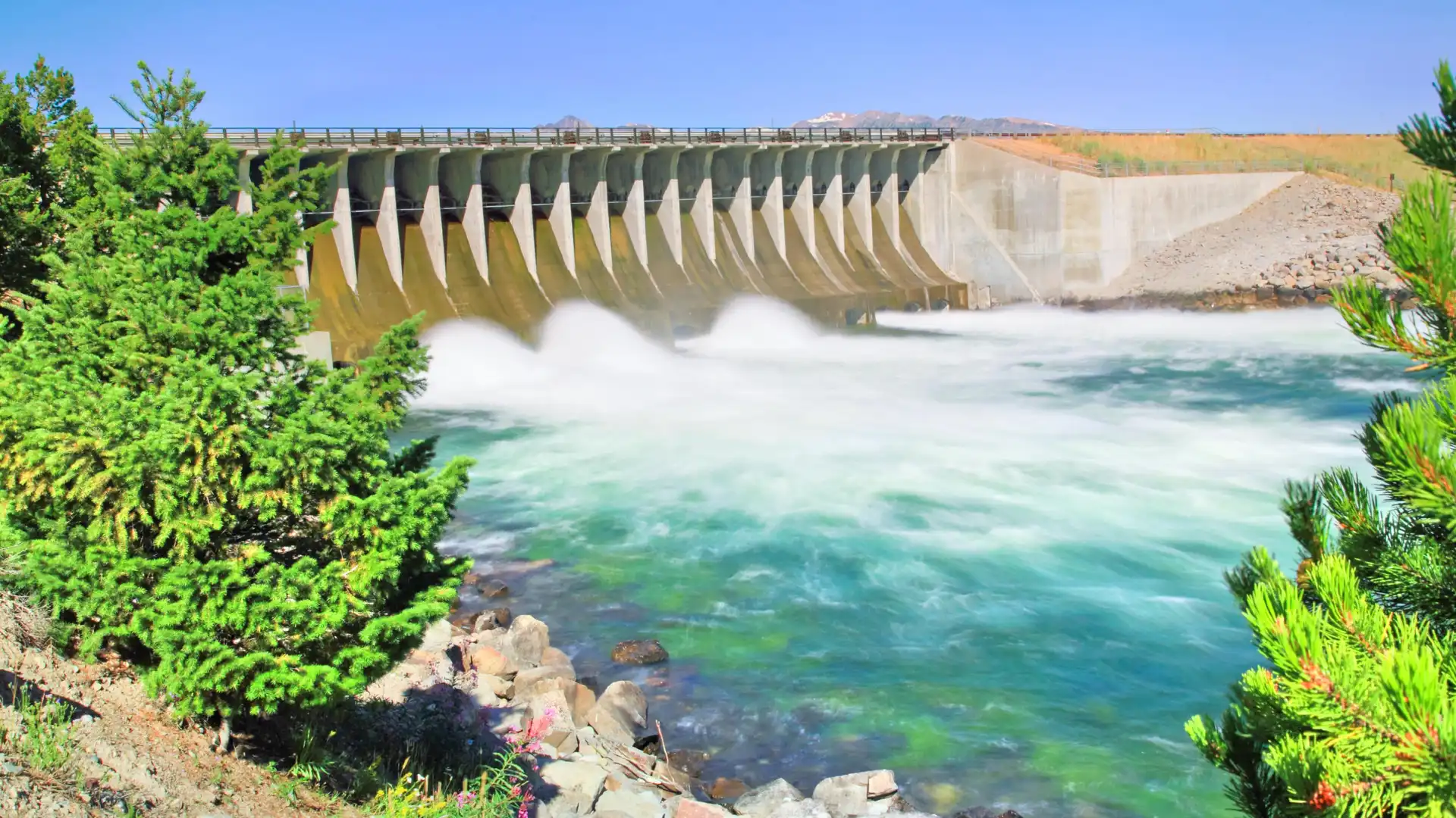 Hotels near Jackson Lake Dam