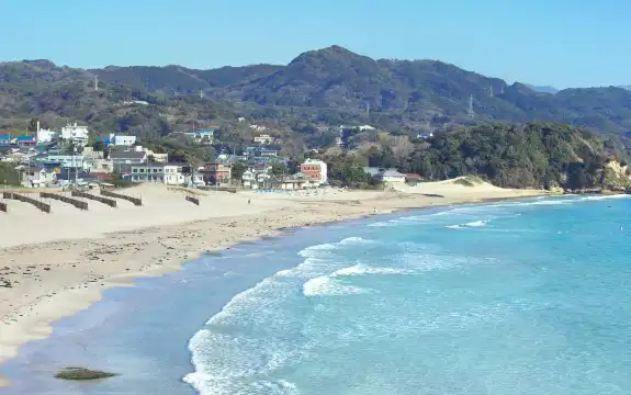 Hotels near Shirahama beach