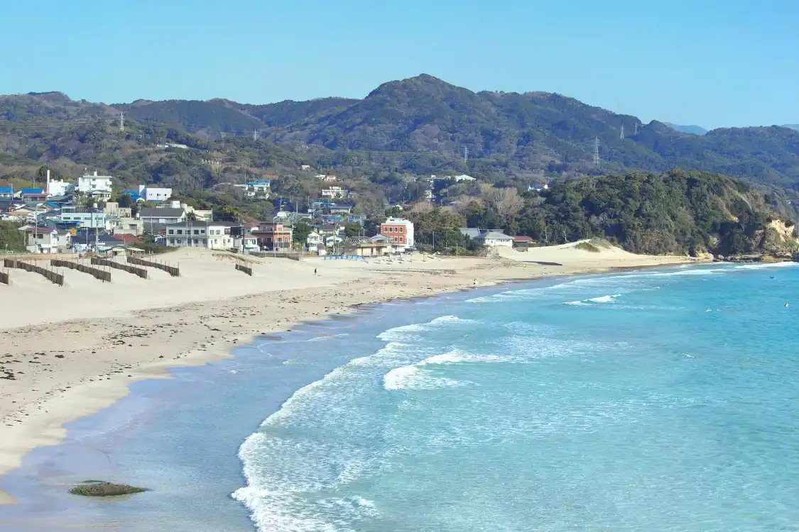 Hotels near Shirahama beach