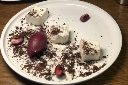 Oyster Show Restaurant & Lounge