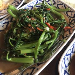 Ban Khun Mae User Photo